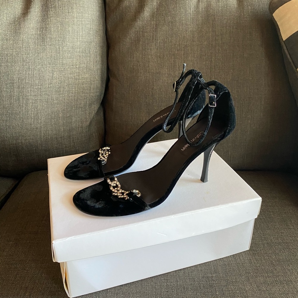 Calvin Klein Velvet Heels - Picture 5 of 7